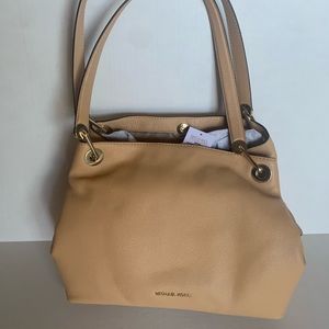 Michael Kors large leather tote Raven bag. Butternut
